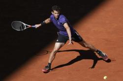 费德勒遭遇三连败，西班牙队教练面临压力！的简单介绍